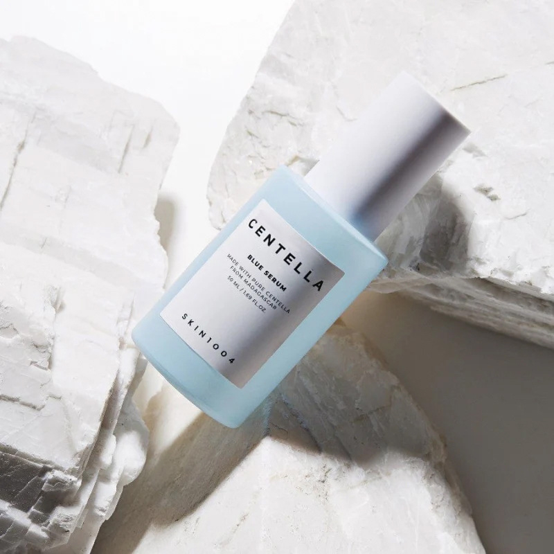 Centella asiatica Hyaluronik asit Esans Suyu nemlendirir, cildin durumunu iyileştirir ve cildi sıkılaştırır 30ml